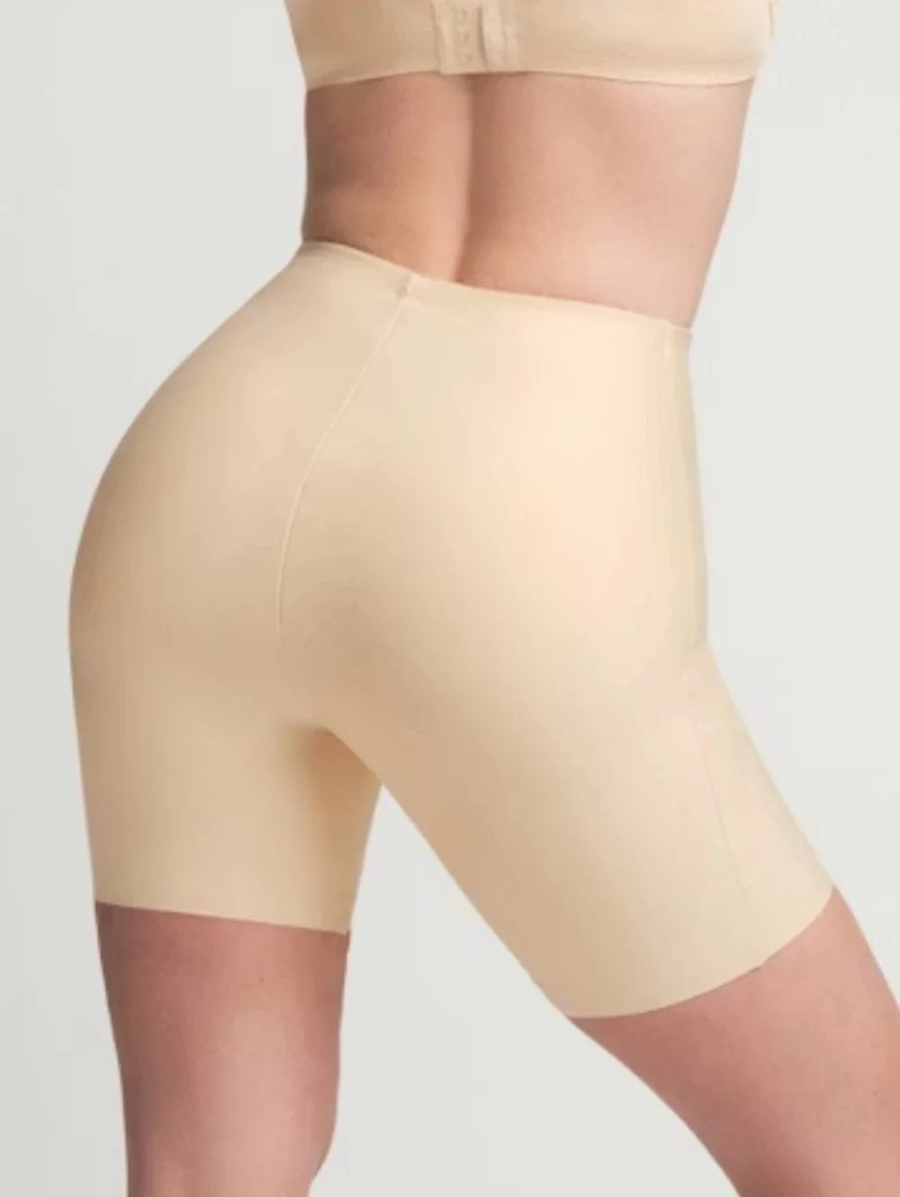 SKIMS Body Butt Enhancing Short Cream Sand Women X-Large NEW
